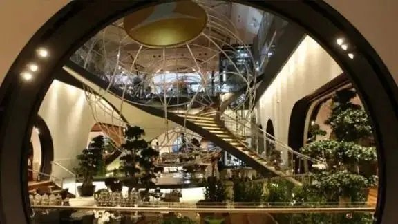 Airport lounge access