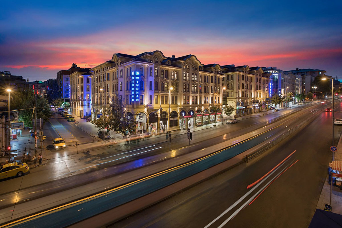 airport to Crowne Plaza Old City 