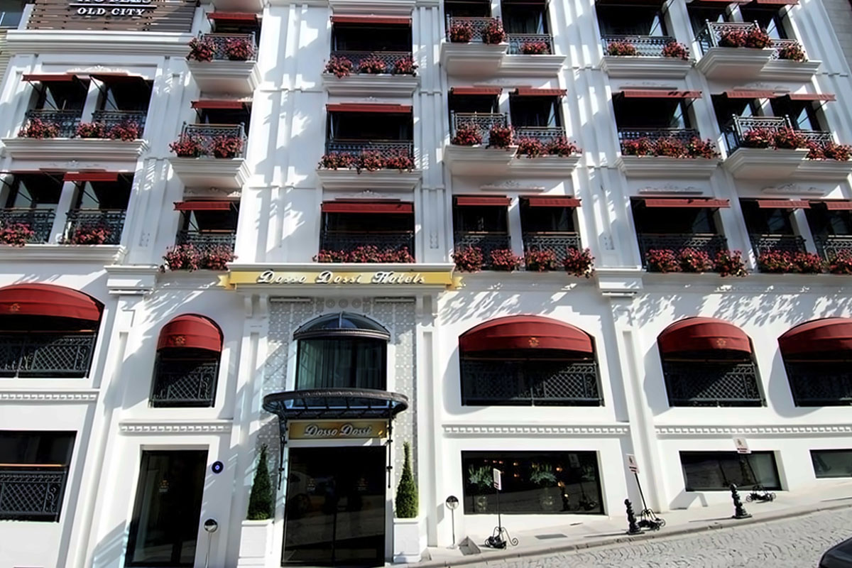 Airport to Dosso Dossi Hotels Old City Transfer