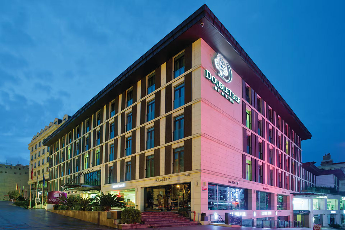 Airport to DoubleTree by Hilton Istanbul Old Town\