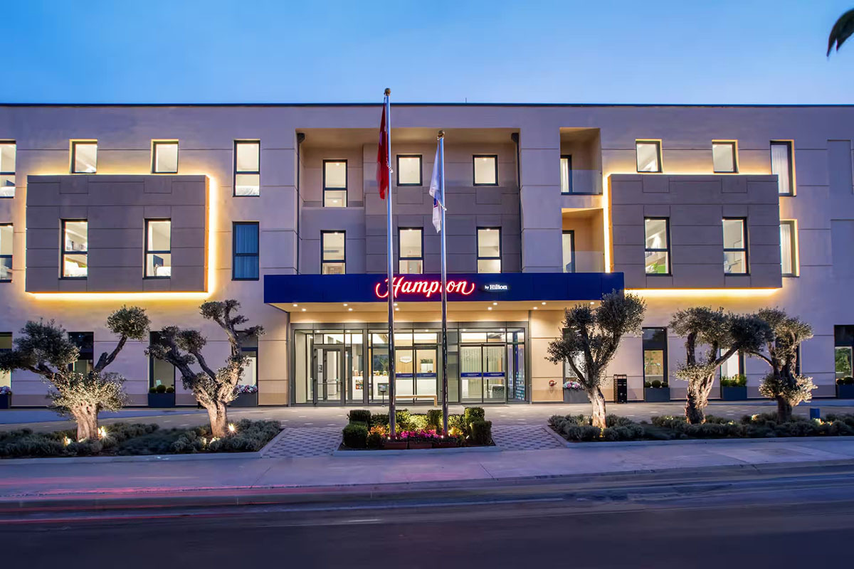 airport to Hampton by Hilton Zeytinburnu transfer