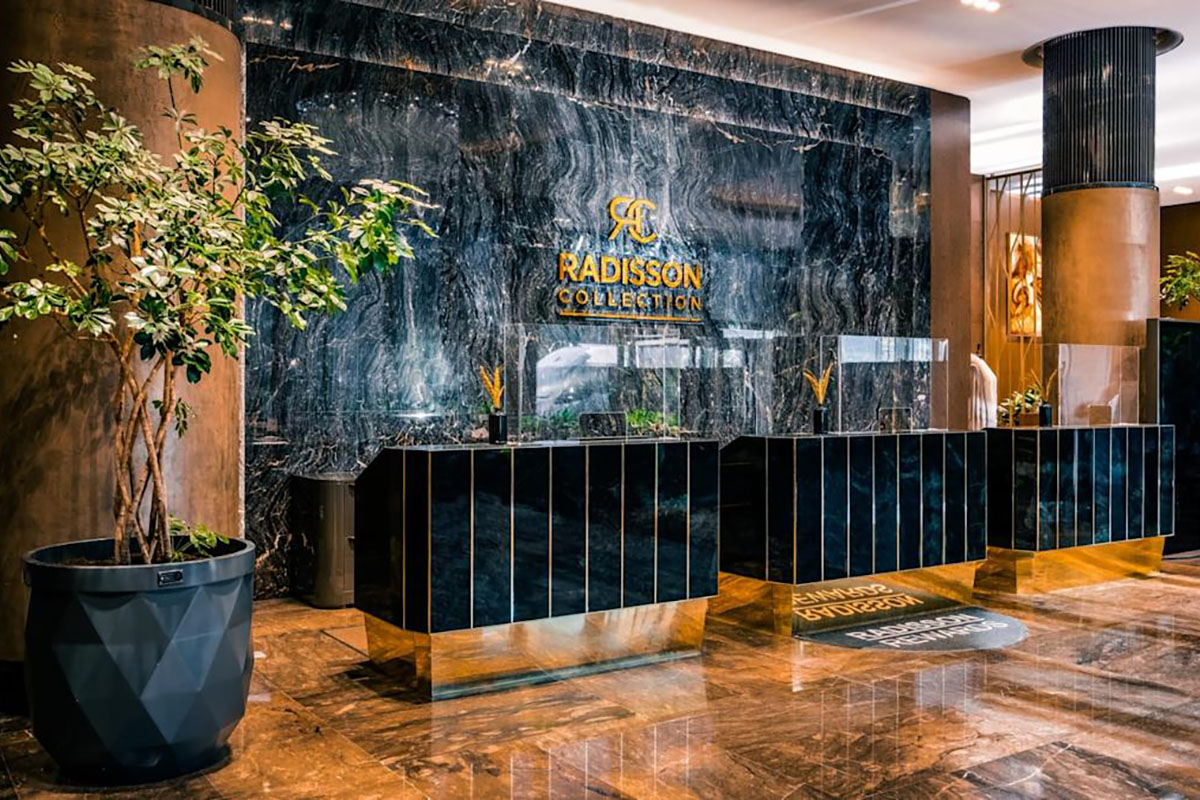 airport to Radisson Collection Hotel Vadistanbul transfer