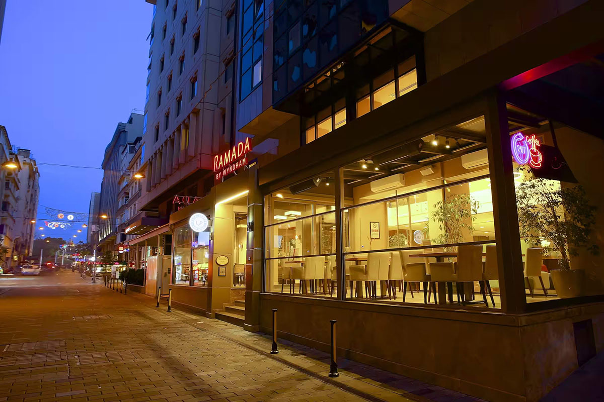 airport to Wyndham Istanbul Taksim Transfer