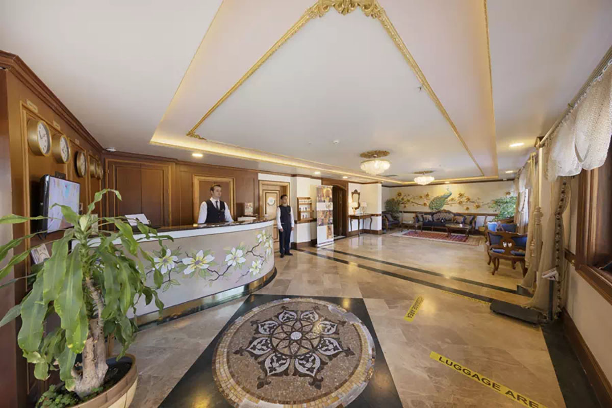 airport to seven hills palace hotel transfer