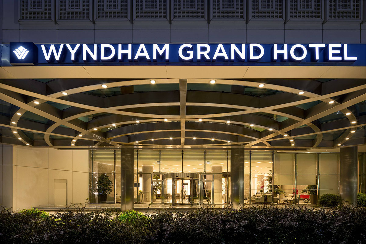 airport to Wyndham Grand Europe Istanbul