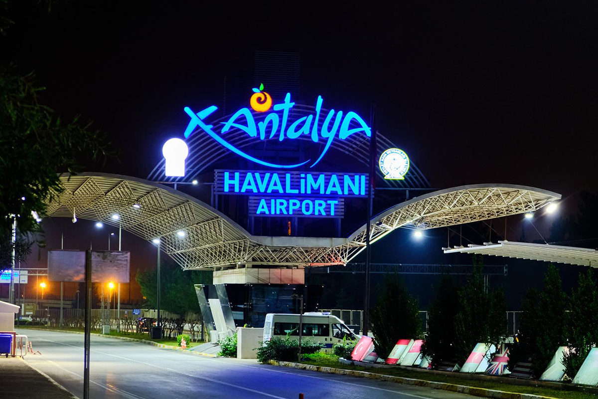 antalya airport ayt