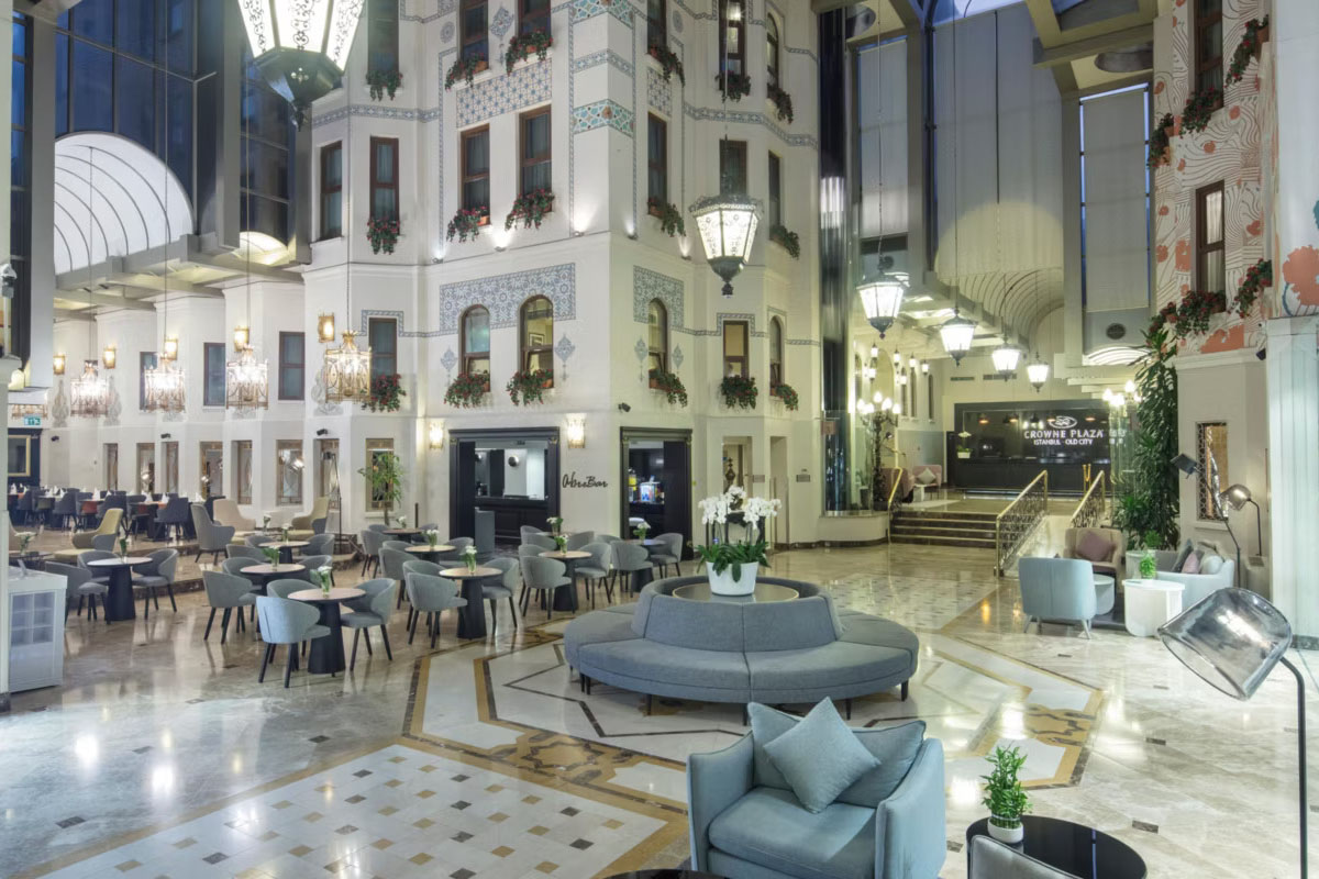 Crowne Plaza Old City transfer