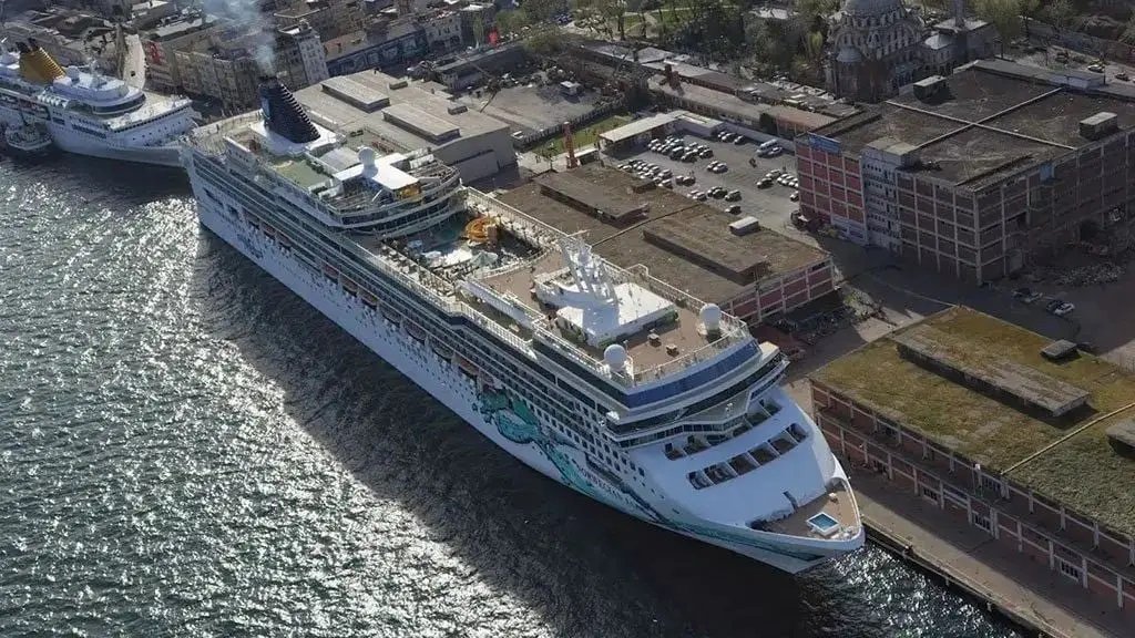 cruise port transport to airport