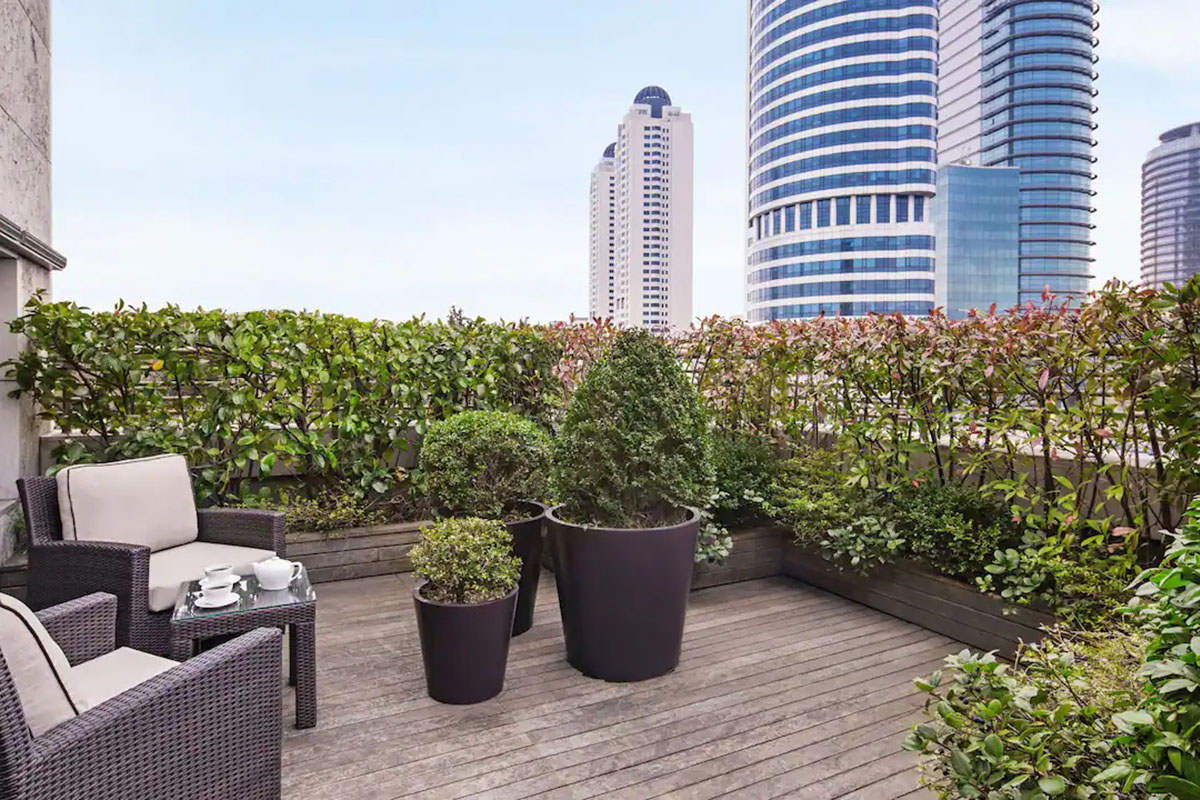 hyatt centric levent to airport