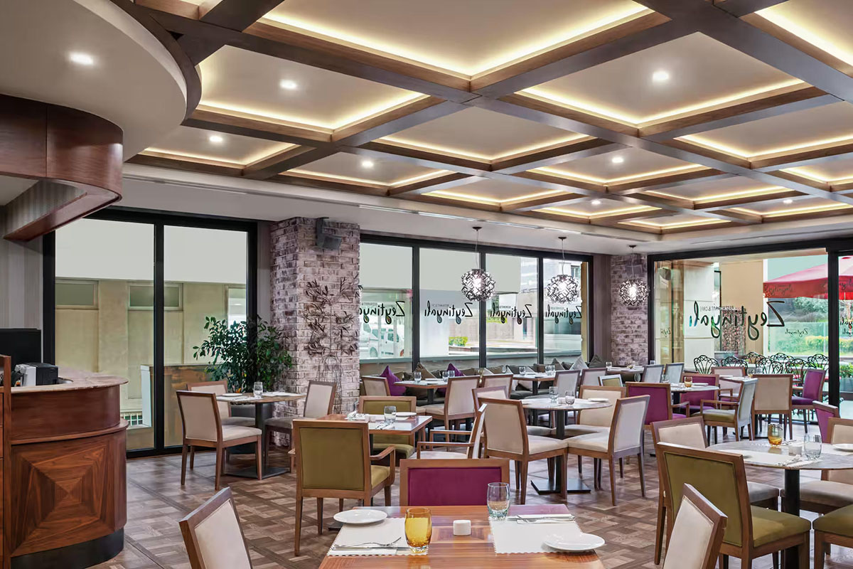 Istanbul Airport to DoubleTree by Hilton Piyalepasa transfer