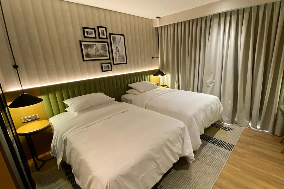 istanbul airport to Hilton Garden Inn Pendik sprinter transfer