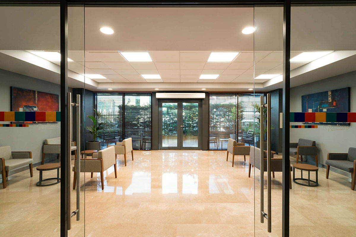Istanbul Airport to Park Inn by Radisson Atasehir Transfer