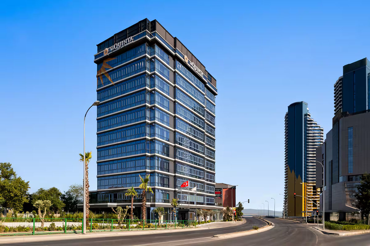 La Quinta by Wyndham Kartal transfer