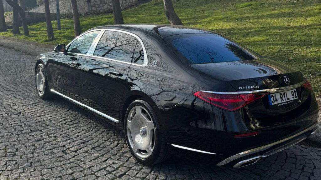 maybach s580 luxury airport transfer