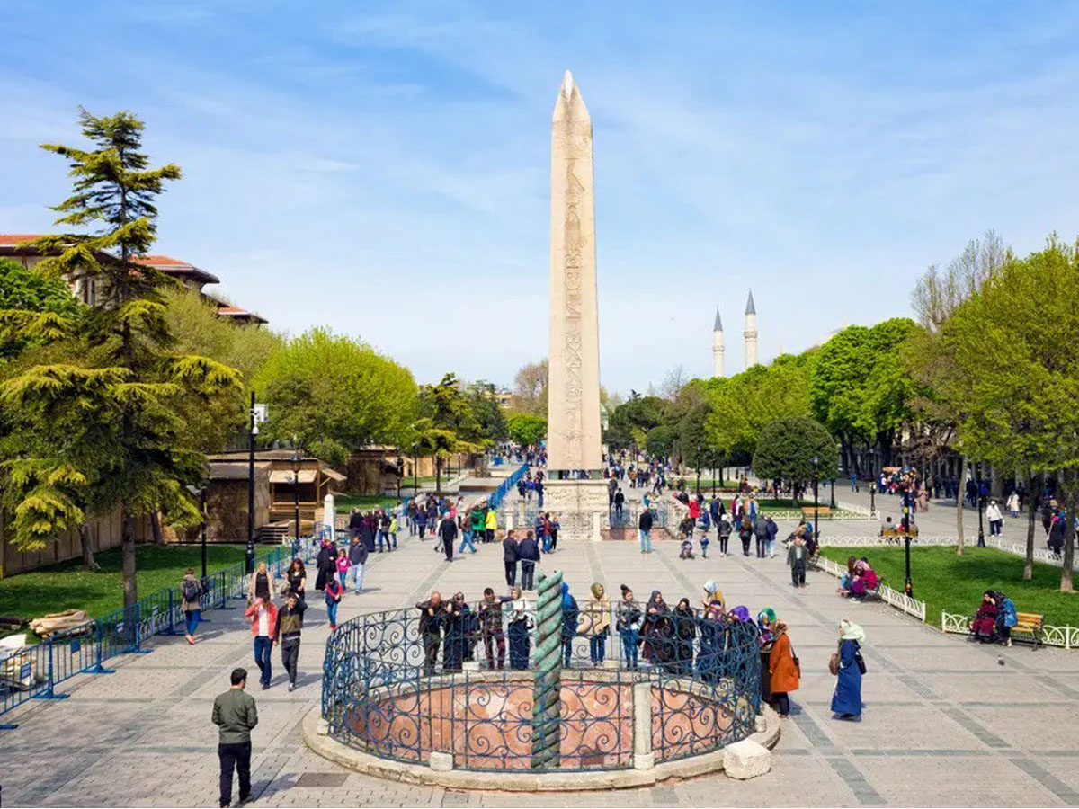 sultanahmet hippodrome square