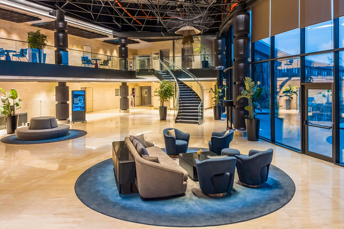 Transfer to Crowne Plaza Istanbul Tuzla Viaport Marina