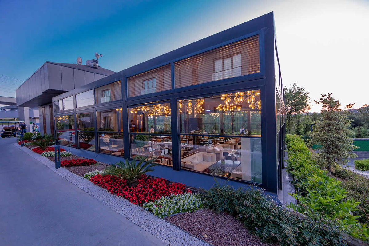 transport menalo hotel premium